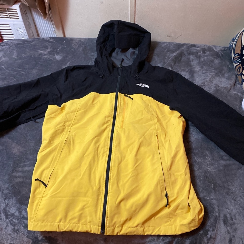 Large yellow & black triclimate the north face jacket